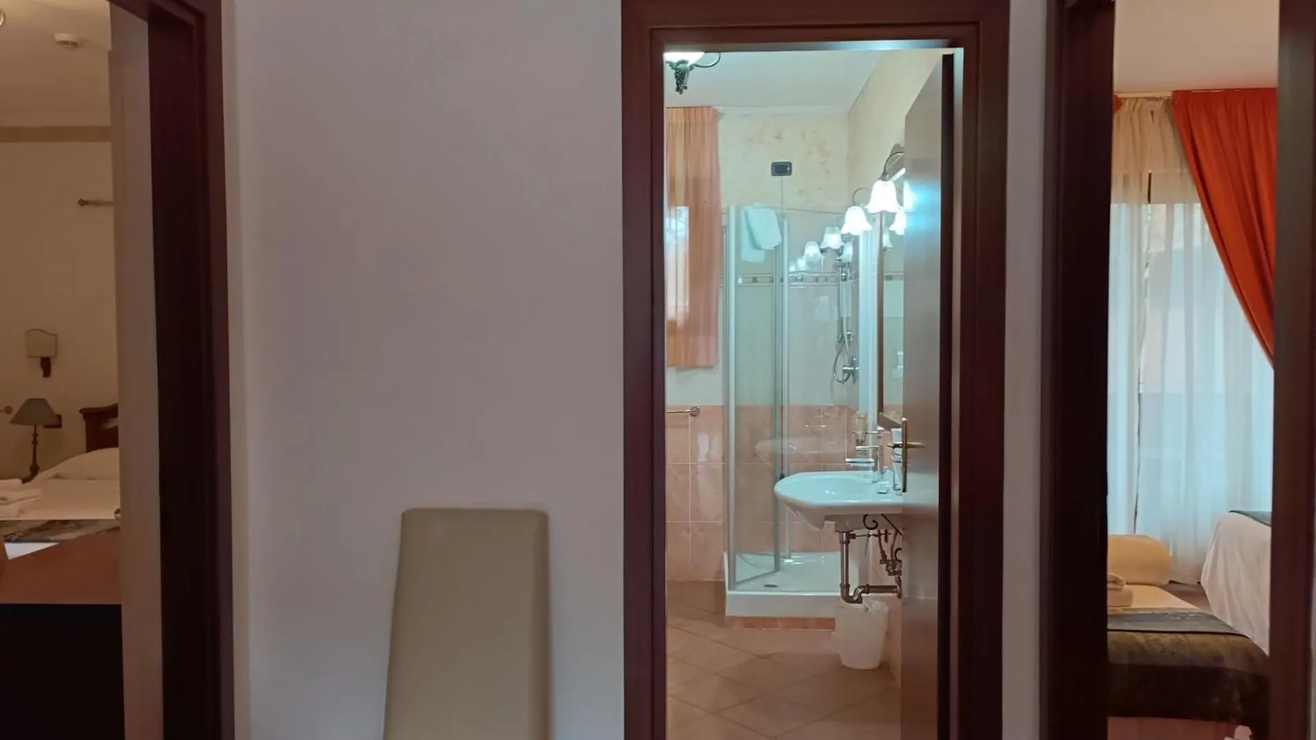 Euro House Inn Airport Fiumicino 4*,  Włochy