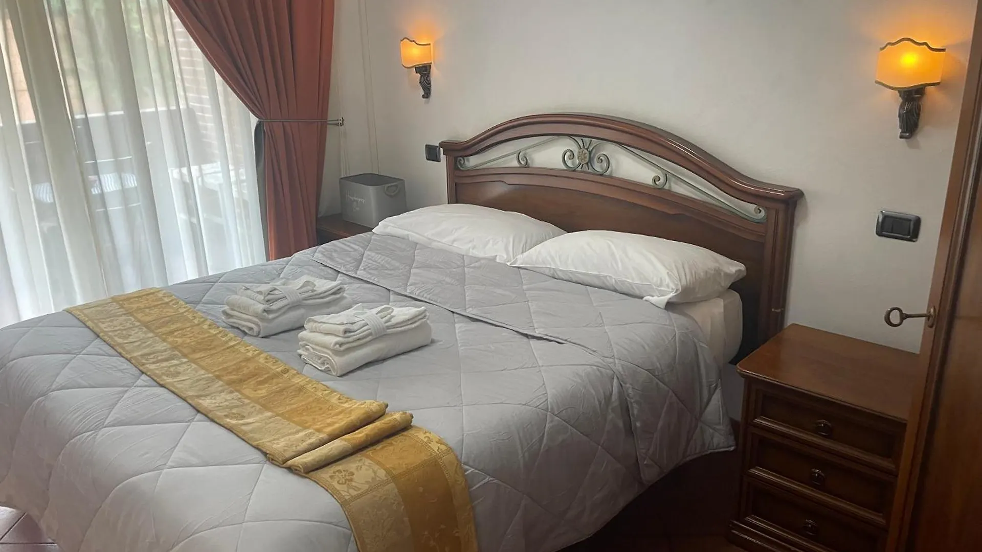 Euro House Inn Airport Fiumicino 4*,  Włochy
