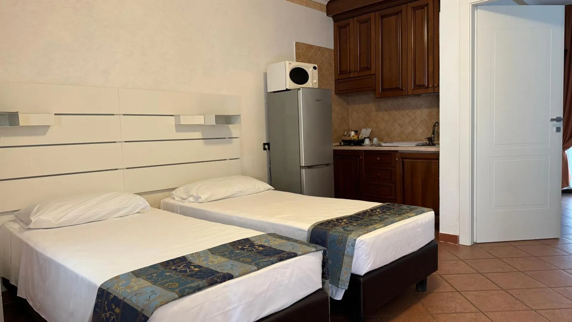 Euro House Inn Airport Fiumicino Hotel