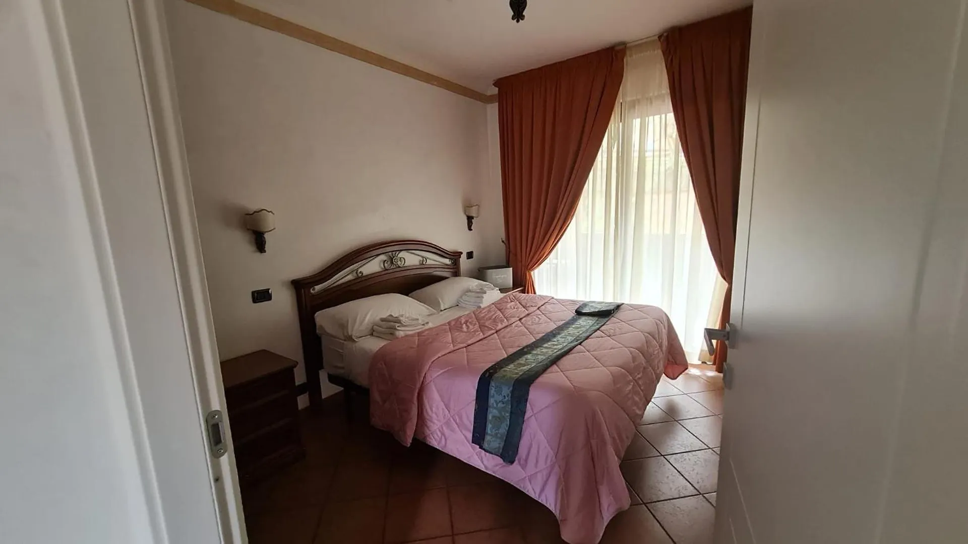 Euro House Inn Airport Fiumicino 4*,